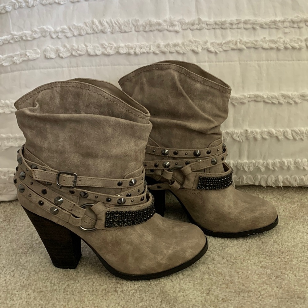 Ankle Boots.